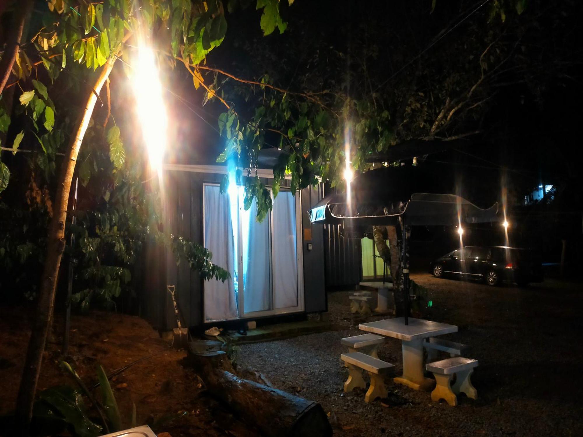 Tanah Merah Glamping Village Куала-Кангсар Екстер'єр фото