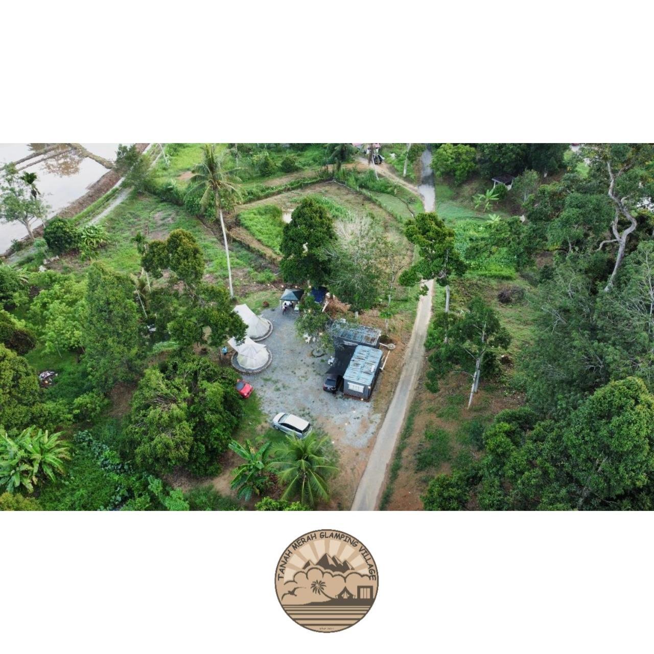 Tanah Merah Glamping Village Куала-Кангсар Екстер'єр фото